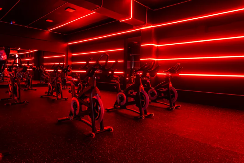 Spinning: beneficios de subirte a la bici